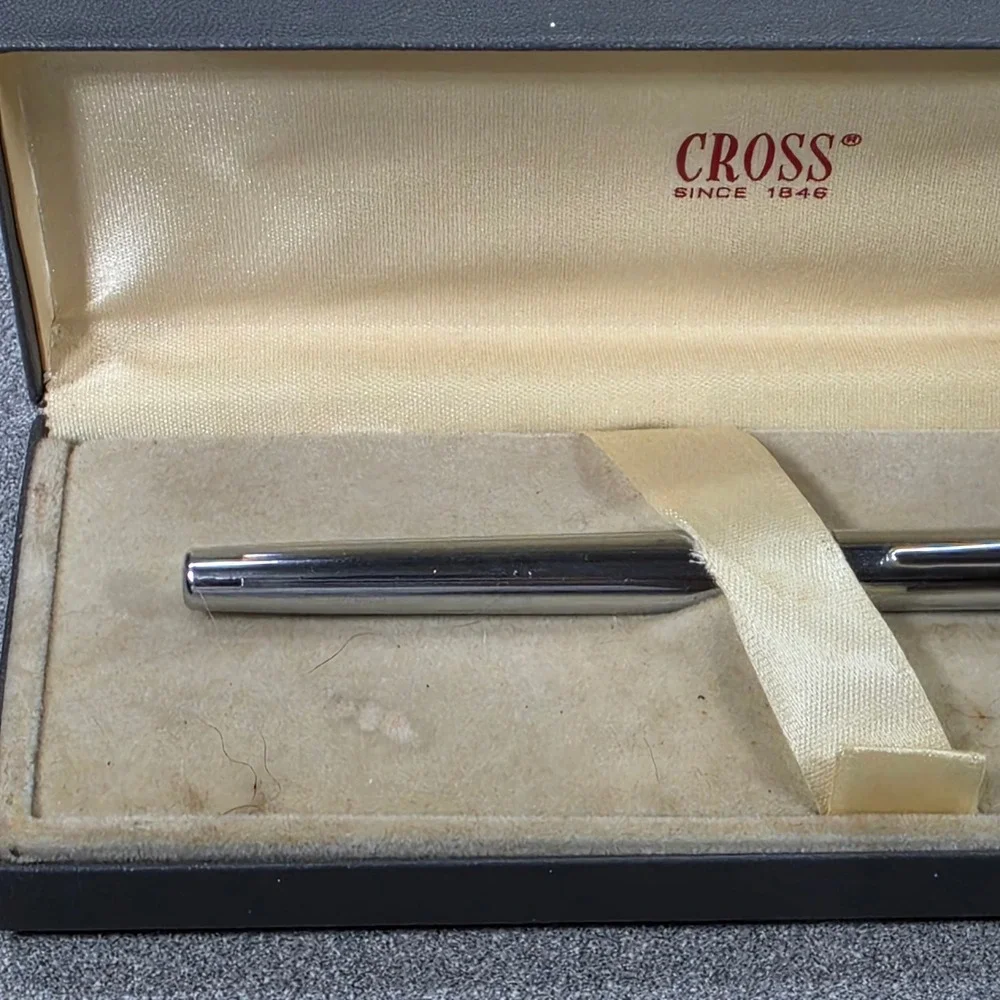 Cross Century Fountain Pen Chrome Vintage Gold Nib M with Box